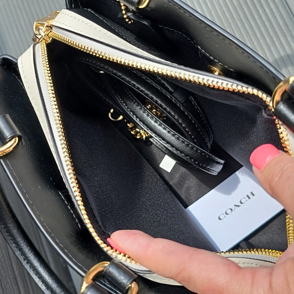 COACH NWT Mini Lillie Carryall In Signature Canvas** - Picture 4 of 7